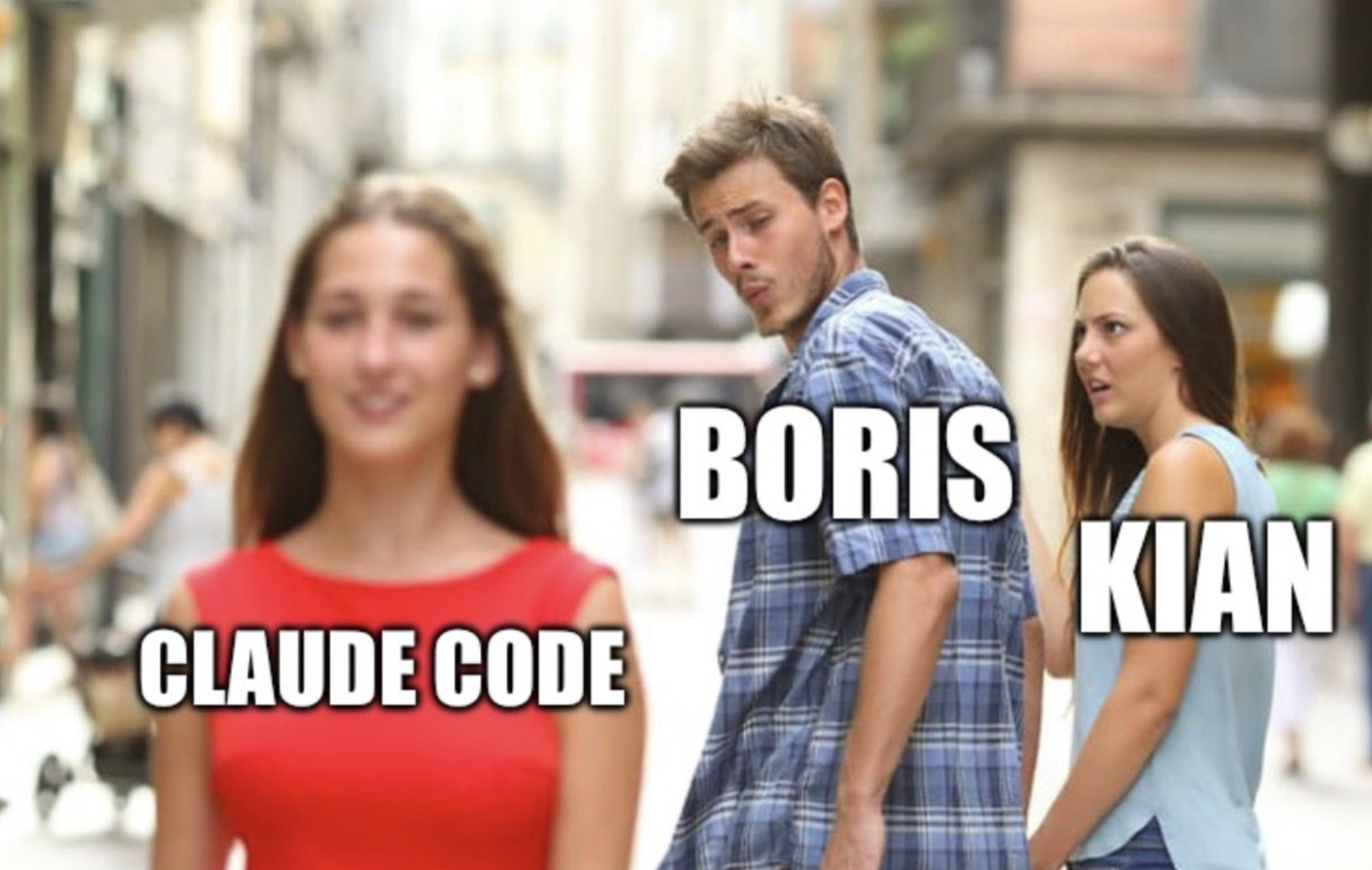 Distracted boyfriend meme: Boris kijkt naar Claude Code, Kian kijkt verbaasd